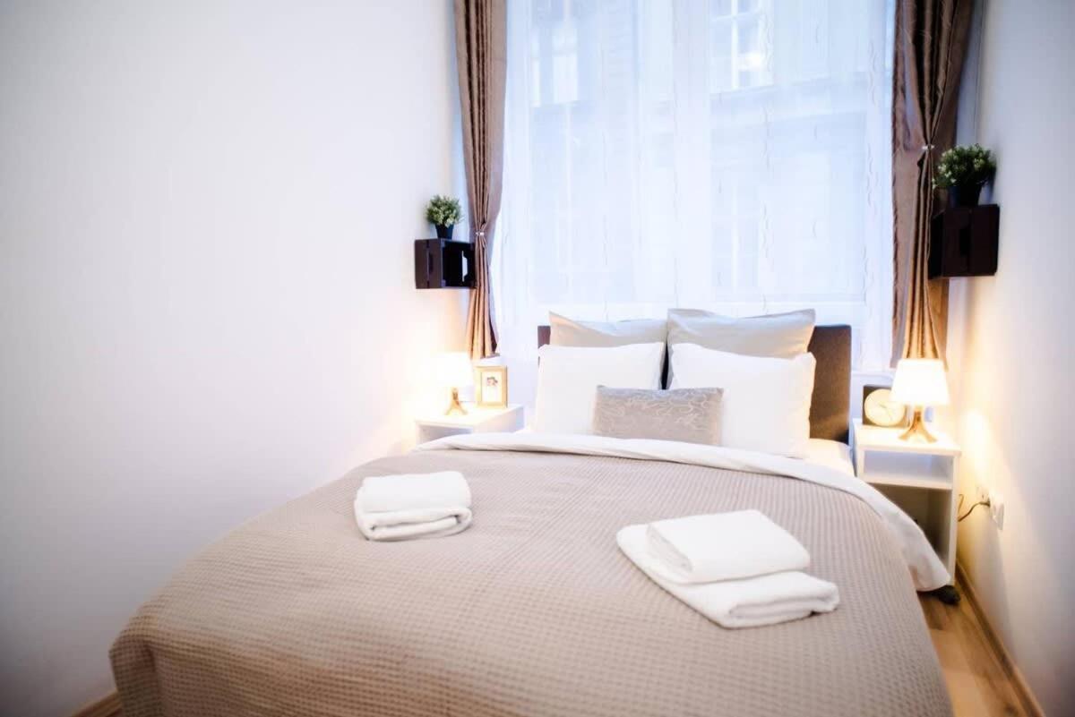 Very Central Spacious Ac Apartment بودابست المظهر الخارجي الصورة