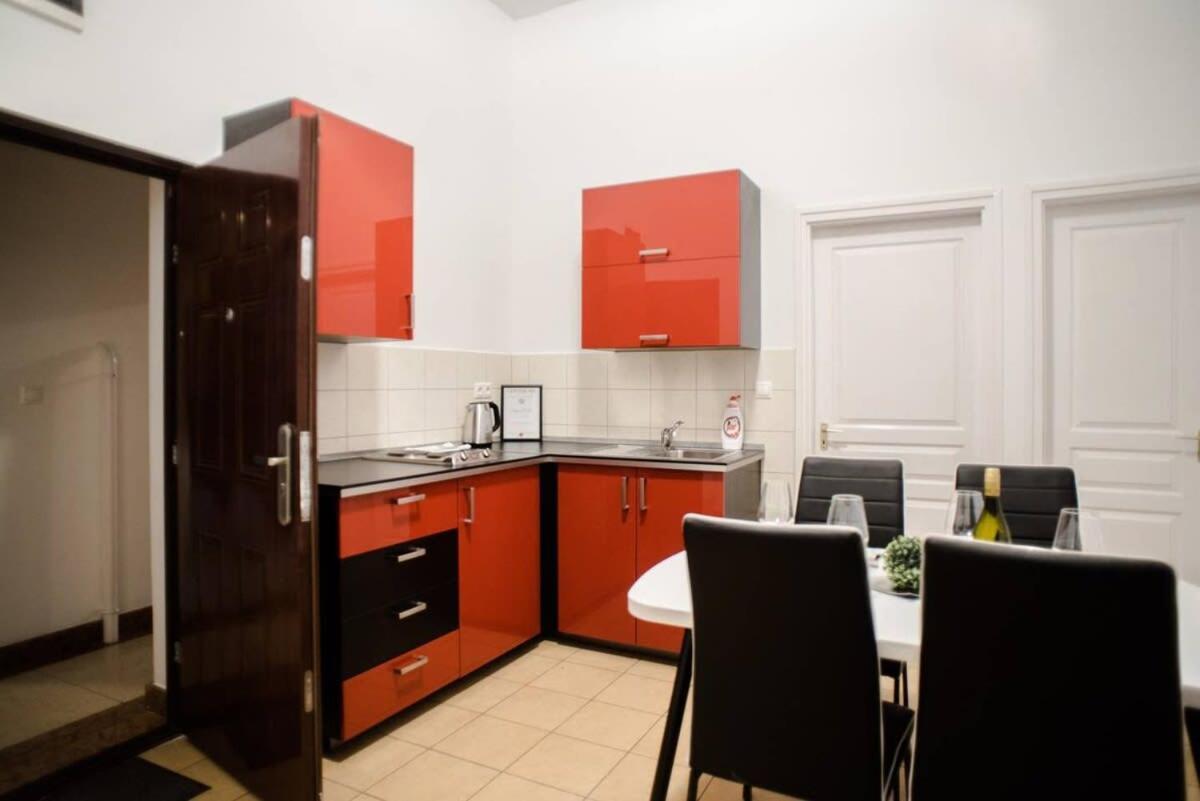 Very Central Spacious Ac Apartment بودابست المظهر الخارجي الصورة