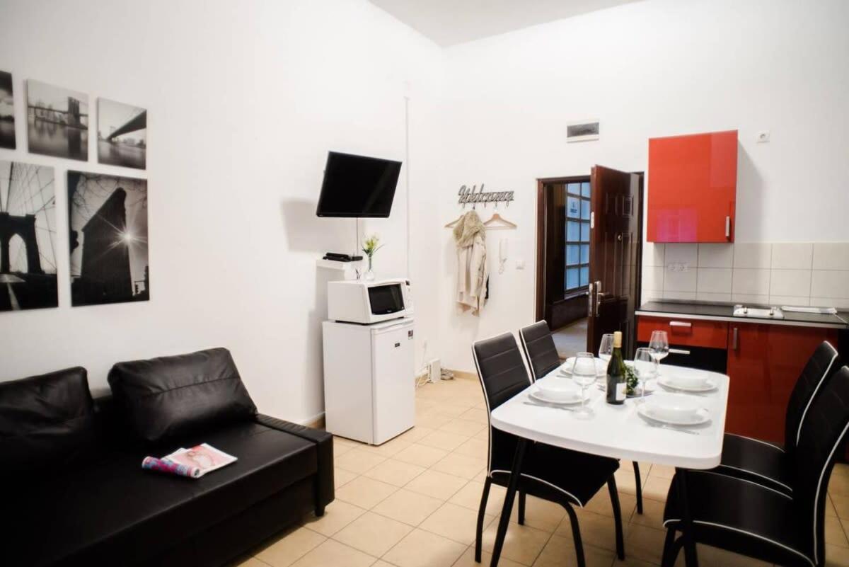 Very Central Spacious Ac Apartment بودابست المظهر الخارجي الصورة
