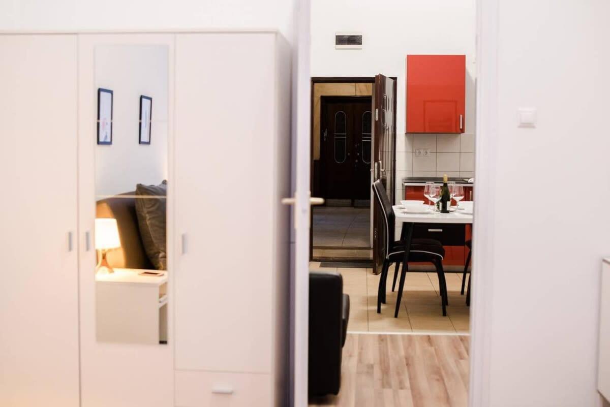 Very Central Spacious Ac Apartment بودابست المظهر الخارجي الصورة